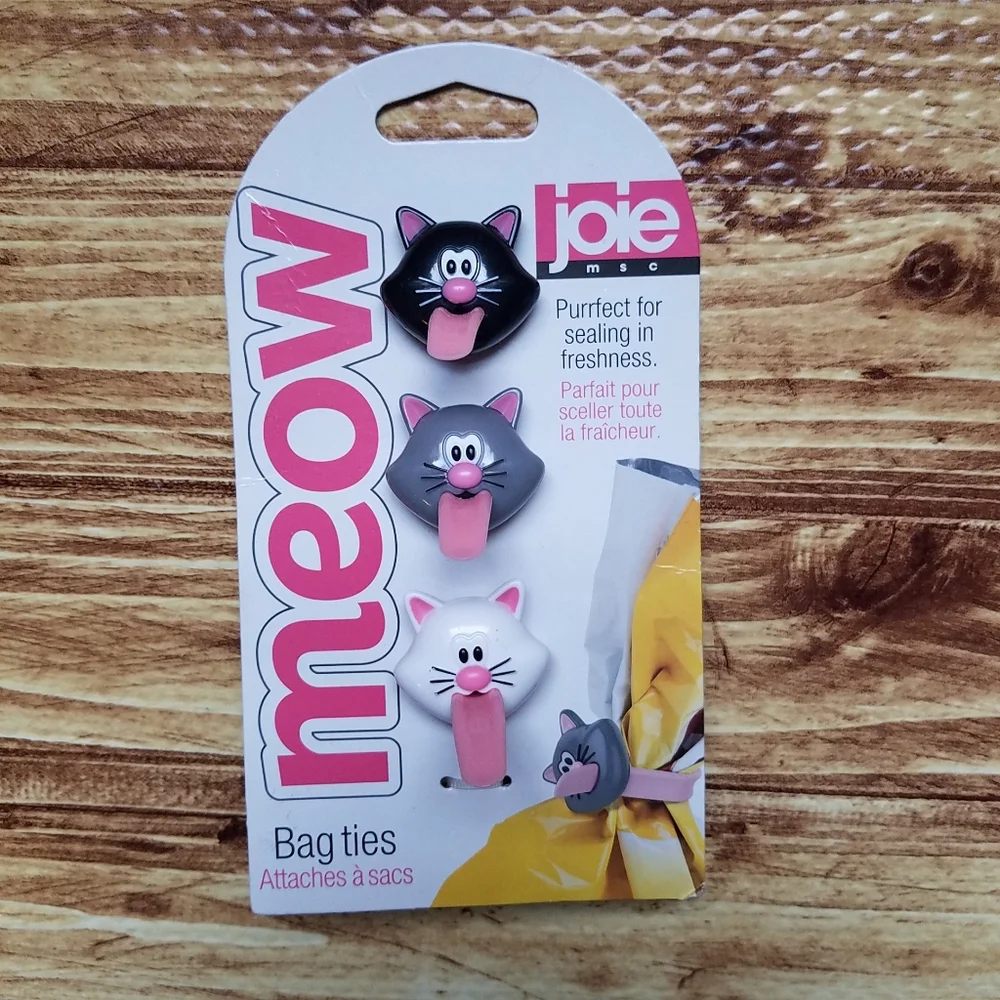 Joie Black Cat Measuring Cups and Bag Ties Set Kitchen Tools